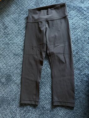 lululemon cropped black leggings